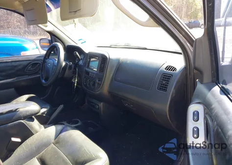 2003 Ford Escape Limited from USA, damaged, VIN 1FMCU04103KD98688